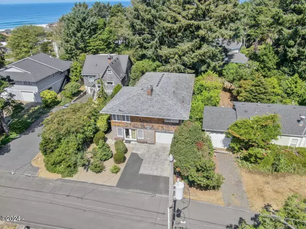 1825 NW 37th ST, Lincoln City, OR 97367