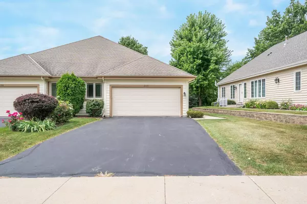 2110 MT VERNON DR, Waukesha, WI 53186