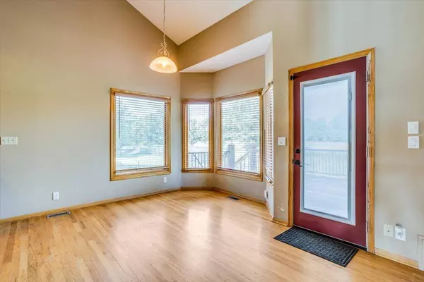 8225 E Oxford Ct, Wichita, KS 67226