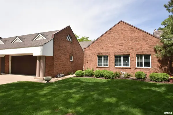 2528 W HIDDEN LAKE CT #8, Peoria, IL 61614