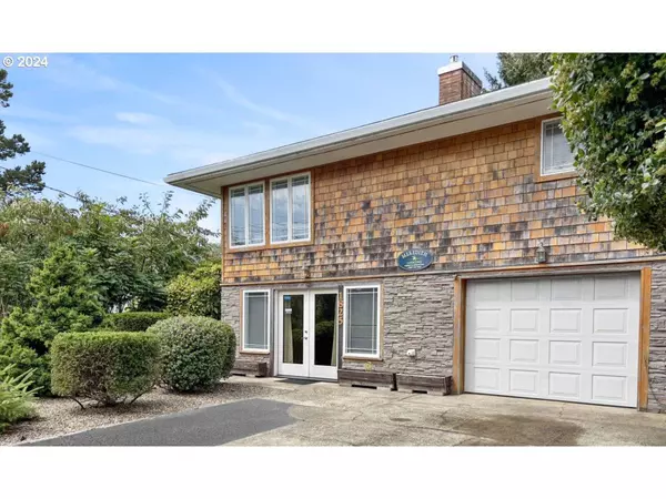 1825 NW 37TH ST, Lincoln City, OR 97367