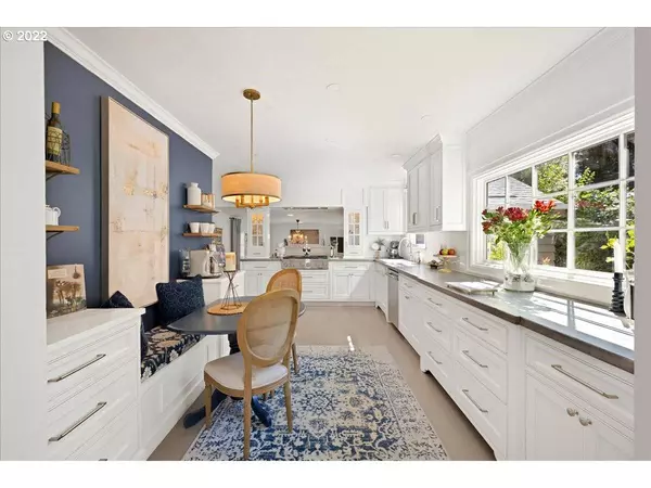 171 5TH ST, Lake Oswego, OR 97034