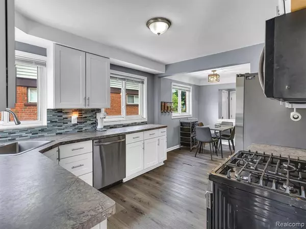 24883 CHAMPAIGN Street, Taylor, MI 48180