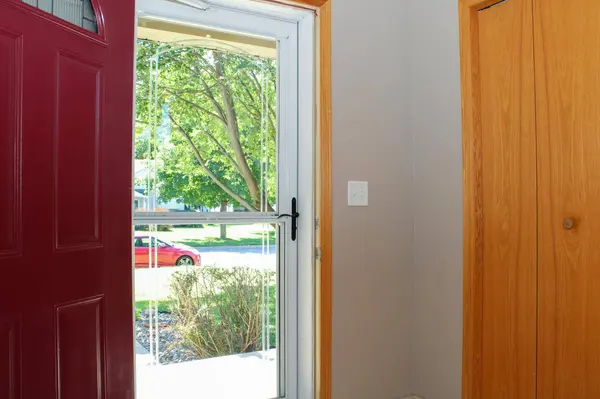 2304 W Hill ST, Faribault, MN 55021