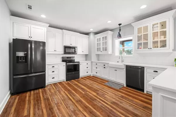 5000 Opal Rd, Bentonville, AR 72713