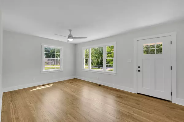 109 Brookview Cir, Columbia, TN 38401