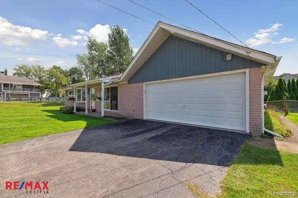 1488 ROSSDALE Drive, Waterford, MI 48328