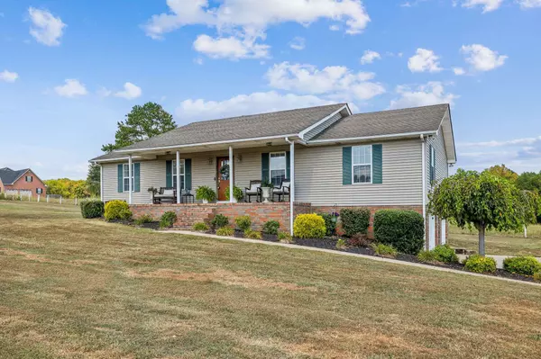 221 Main St #E, Hickman, TN 38567