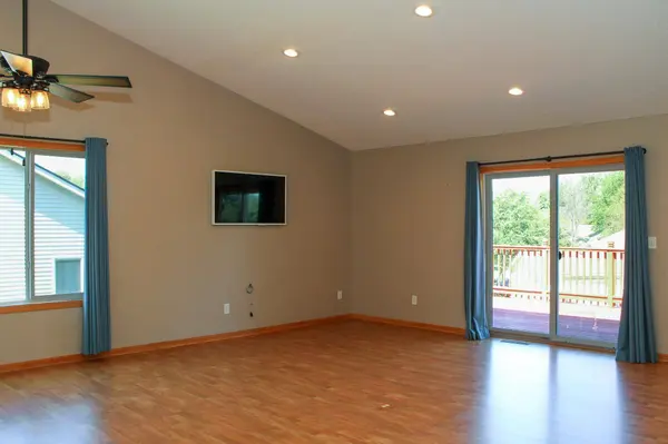 2304 W Hill ST, Faribault, MN 55021