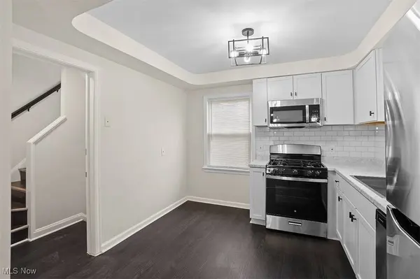 13645 Cedar RD, University Heights, OH 44118