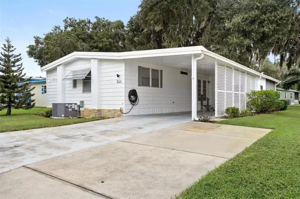 2 GALLINULE CT, Fruitland Park, FL 34731