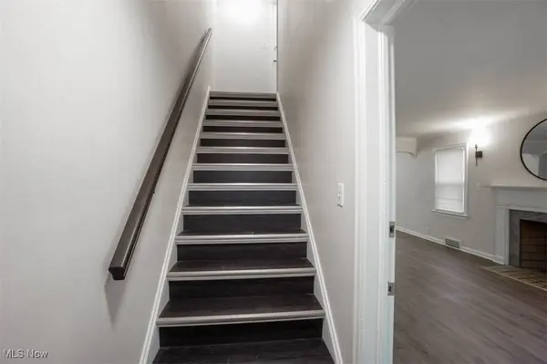 13645 Cedar RD, University Heights, OH 44118