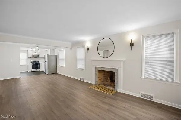 13645 Cedar RD, University Heights, OH 44118