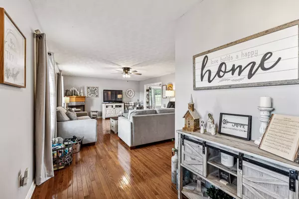 221 Main St #E, Hickman, TN 38567