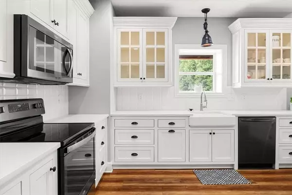 5000 Opal Rd, Bentonville, AR 72713