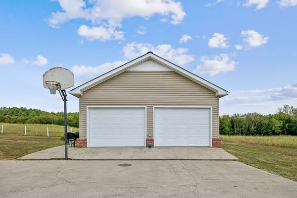 221 Main St #E, Hickman, TN 38567