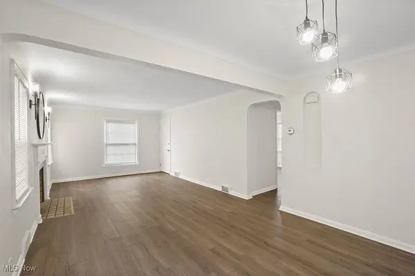 13645 Cedar RD, University Heights, OH 44118