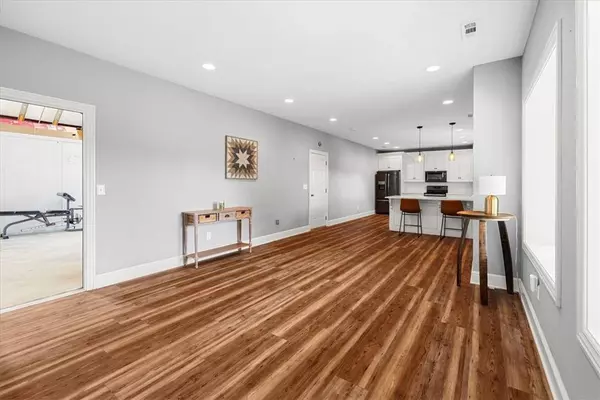 5000 Opal Rd, Bentonville, AR 72713