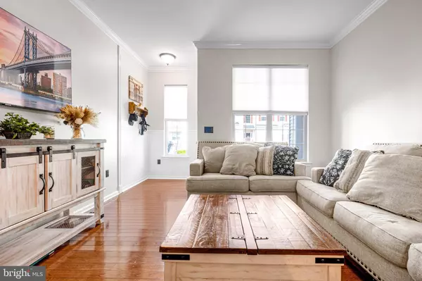 341 HUNTINGTON DR, Delran, NJ 08075