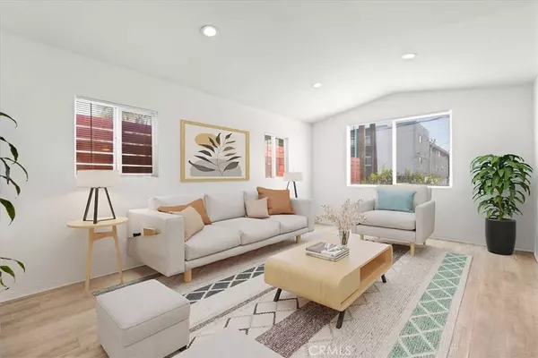 6715 8th AVE, Los Angeles, CA 90043