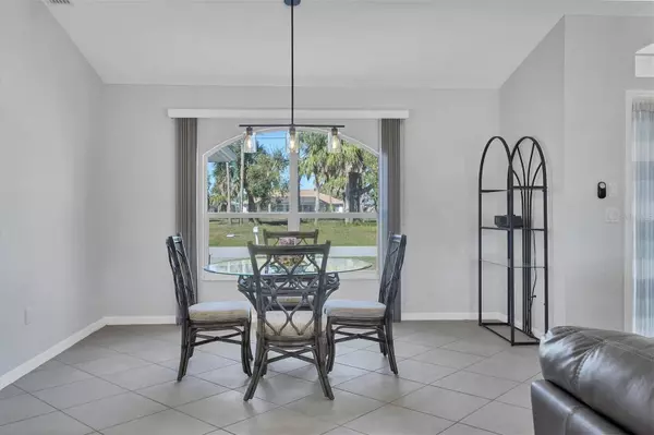 44 LONG MEADOW LN, Rotonda West, FL 33947