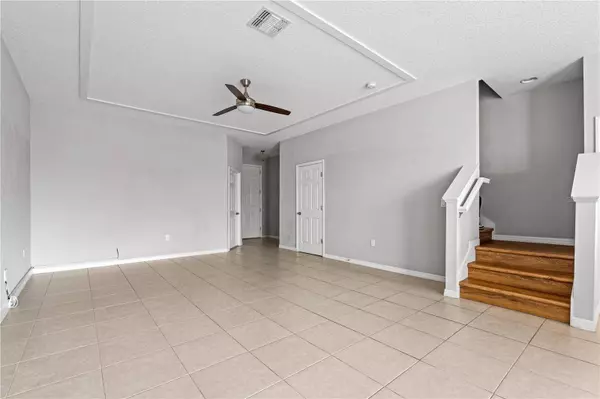 2492 SEDGE GRASS WAY, Orlando, FL 32824