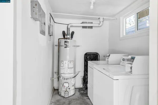 1409 Berrellesa St, Martinez, CA 94553