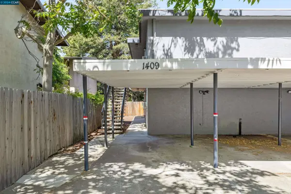 1409 Berrellesa St, Martinez, CA 94553