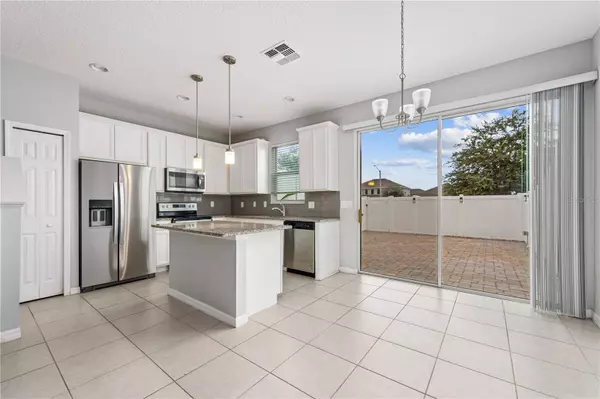 2492 SEDGE GRASS WAY, Orlando, FL 32824