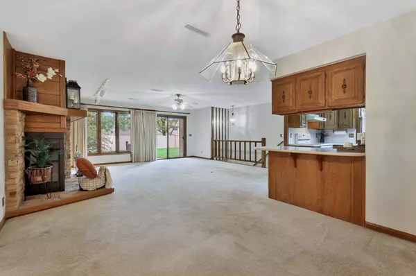 10205 W Alamo St, Wichita, KS 67212