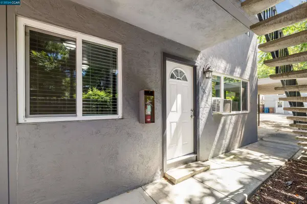 1409 Berrellesa St, Martinez, CA 94553