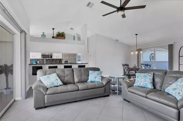 44 LONG MEADOW LN, Rotonda West, FL 33947