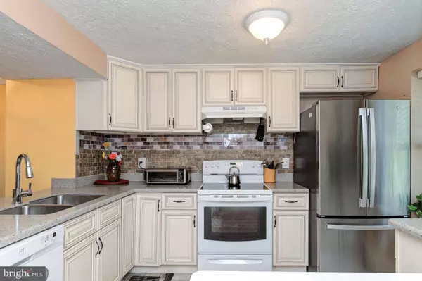 8303 WINDFALL RD, Springfield, VA 22153