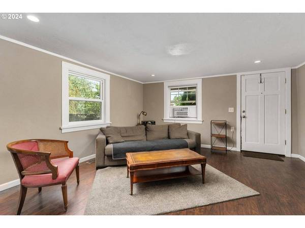 5605 SE HENDERSON ST, Portland, OR 97206