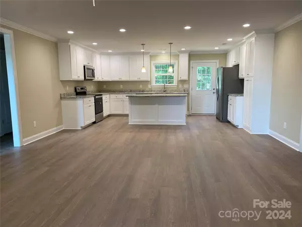 3614 Sentry RD, Lancaster, SC 29720