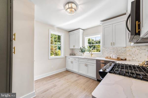 3 THORNOLDEN AVE, Haddon Heights, NJ 08035