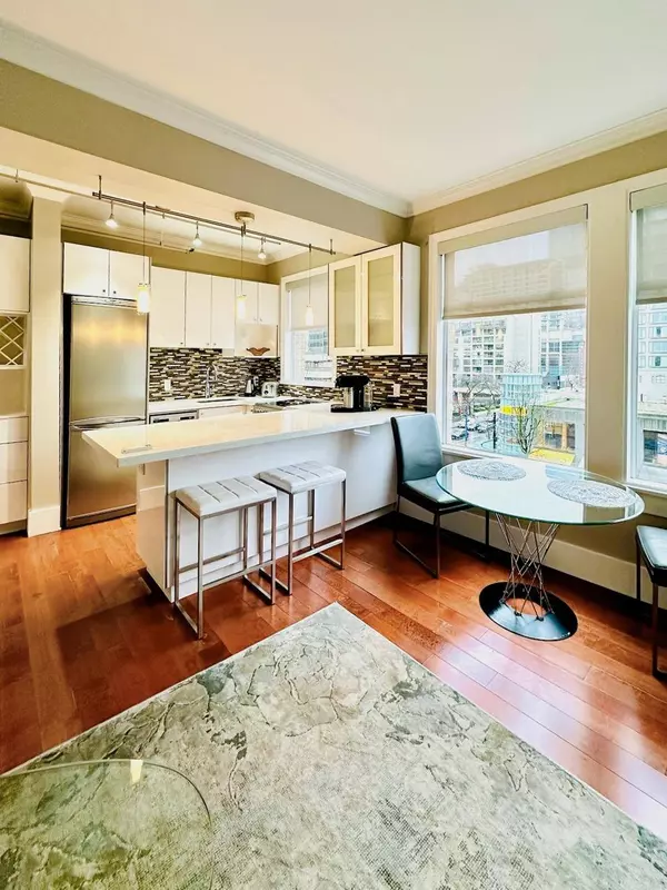 777 BURRARD ST #55, Vancouver, BC V6Z 1X6