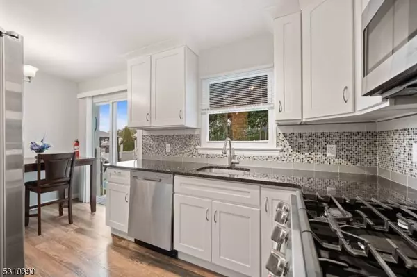 33 Sperling Rd, Clifton City, NJ 07013