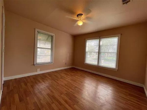 2537 Quentin Court, Fort Worth, TX 76106