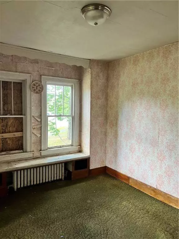 125 Goodview Dr, Apollo, PA 15613