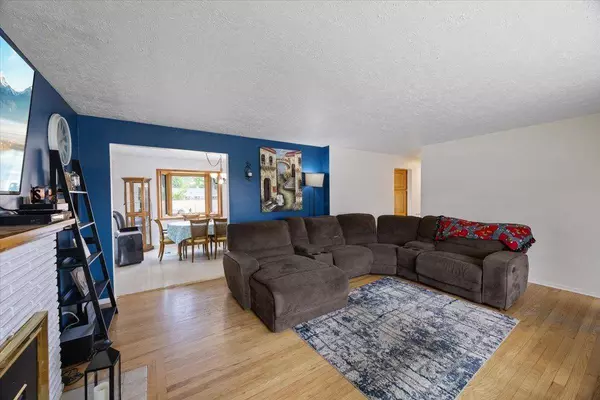 3028 W Rosewood Ave, Spokane, WA 99208