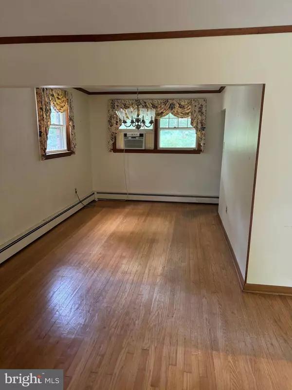 223 KRESSON GIBBSBORO RD, Voorhees, NJ 08043