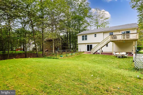 825 TRAFALGAR RD, Tobyhanna, PA 18466