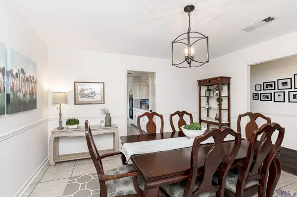 1105 LEYCESTER DR, Baton Rouge, LA 70808