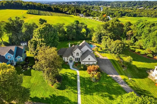 11 Valley View Farm Rd, Haverhill, MA 01835