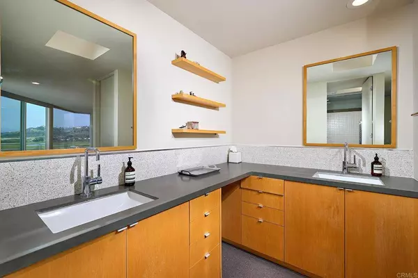 196 Solana Point CIR, San Diego, CA 92075