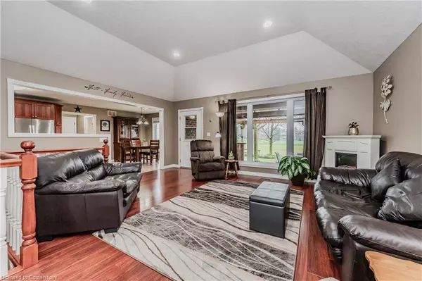 8 Jolene Court, Milverton, ON N0K 1M0