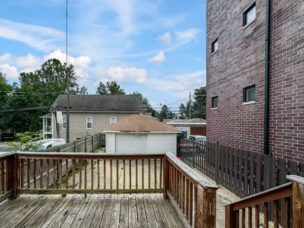 2307 W Foster AVE, Chicago, IL 60625