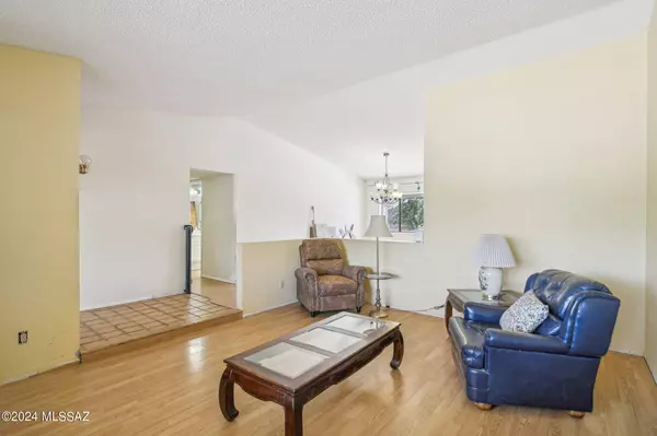 7248 E Inca Dove Drive, Tucson, AZ 85750