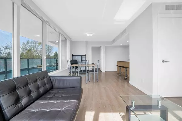 8238 LORD ST #402, Vancouver, BC V6P 0G7